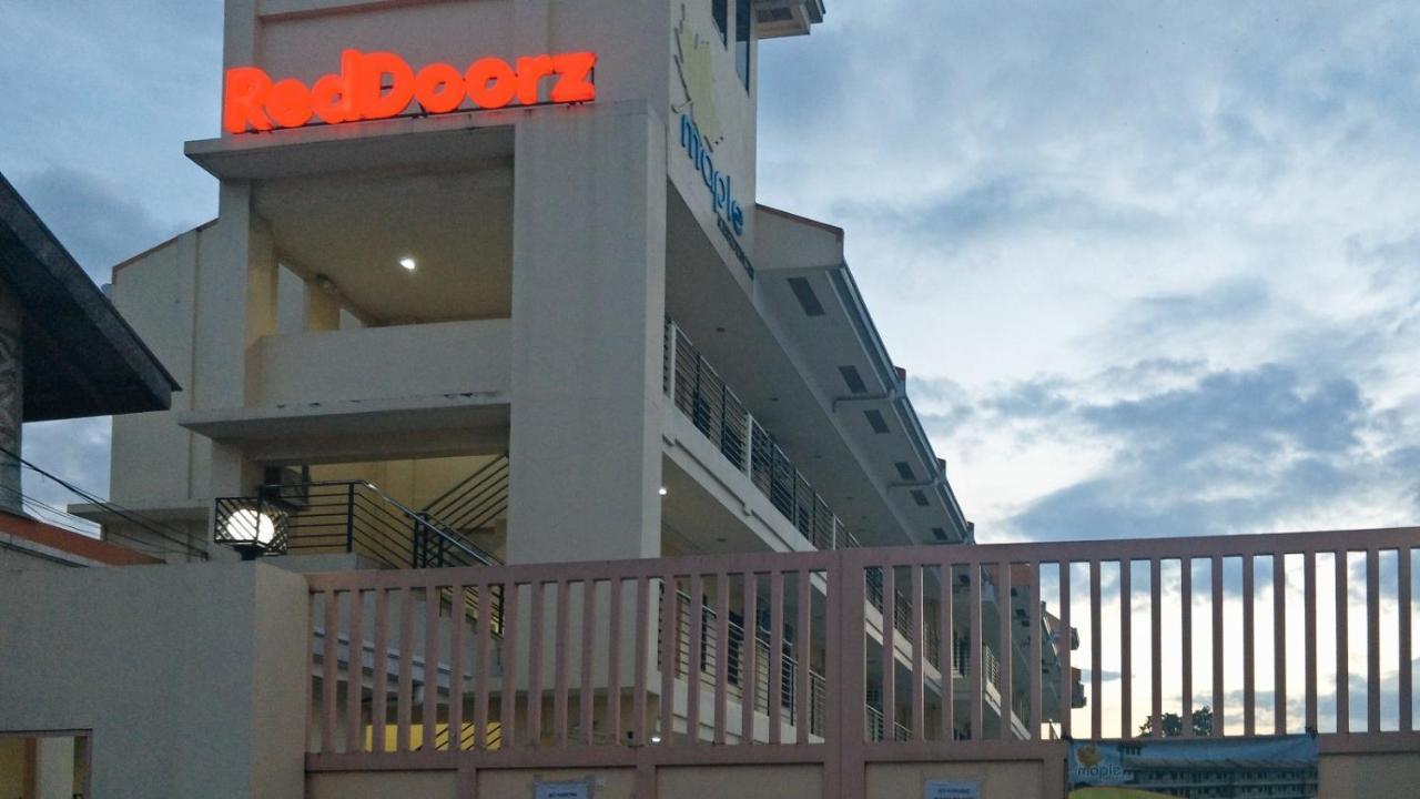 Reddoorz Plus Near Talisay Town Center Exterior photo